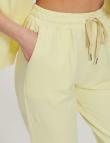 Спортивные тонкие брюки желто-лимонного цвета от Coccinella