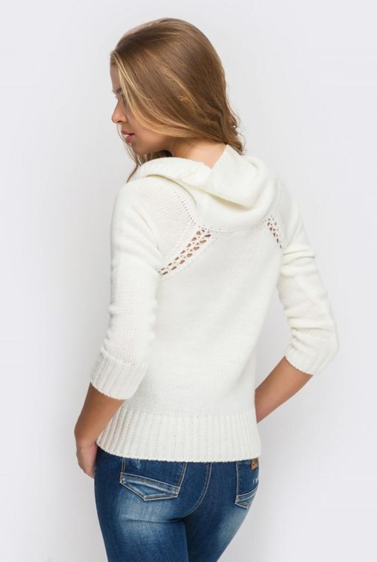 Оригинальный белый свитер 