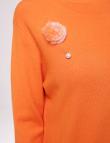 Трикотажный джемпер с брошью оранжевого цвета от E-Woman