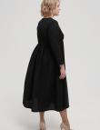 Стильное черное платье ниже колен от Wendy Trendy