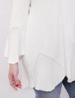Свободный асимметричный джемпер белого цвета от Beauty Women