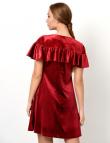 Красное платье из велюра с воланами