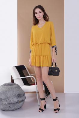 Платье Короткое платье New Collection желтого цвета