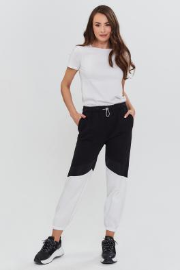 Спортивные штаны Спортивные брюки черно-белого цвета от INSTA