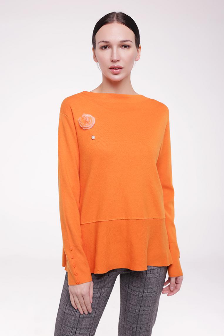 Трикотажный джемпер с брошью оранжевого цвета от E-Woman