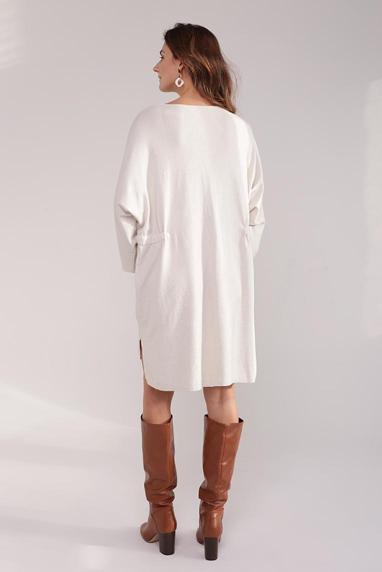 Платье молочного цвета свободного кроя от E-Woman