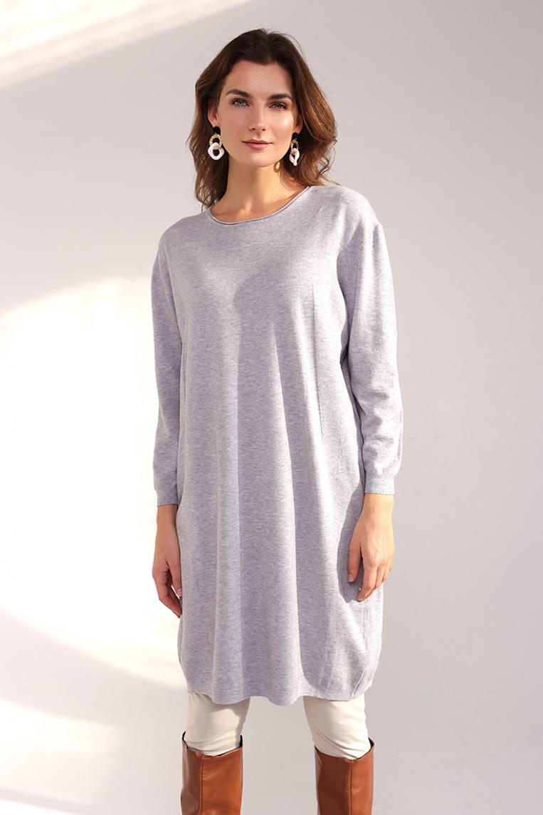 Трикотажное платье светло-серого цвета от E-Woman