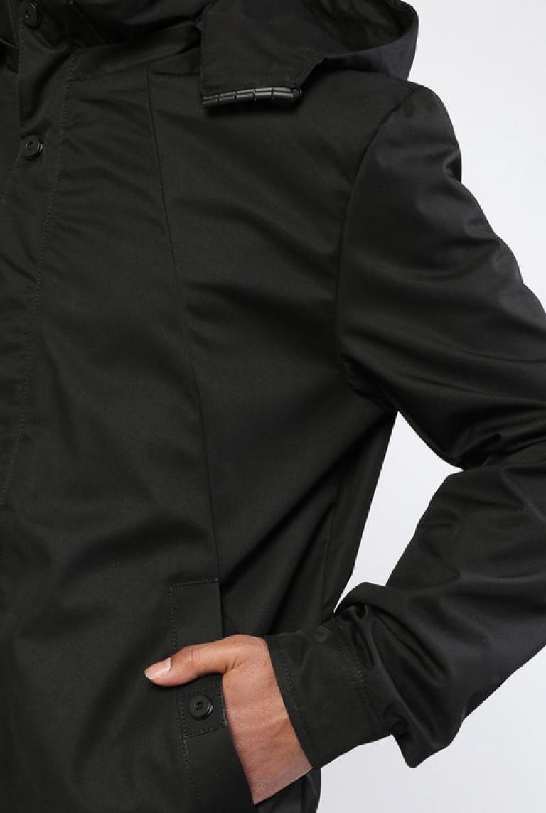 Стильная куртка Just Key черного цвета