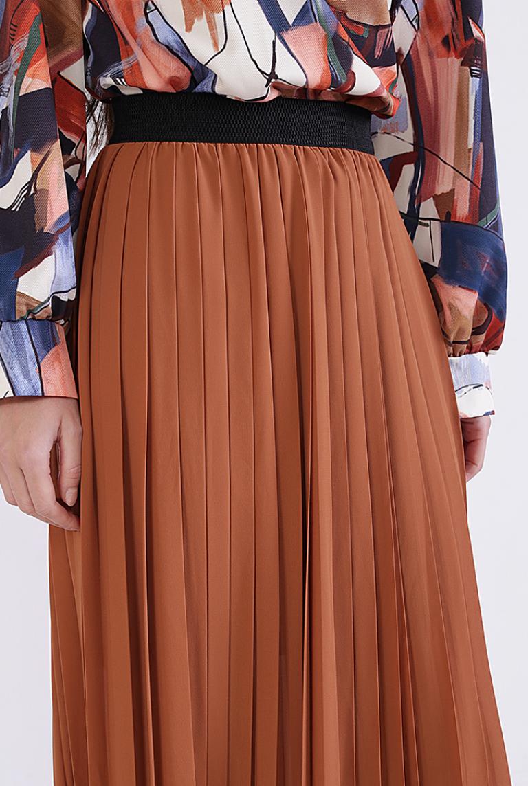 Плиссированная коричневая юбка с разрезом от Coolples 