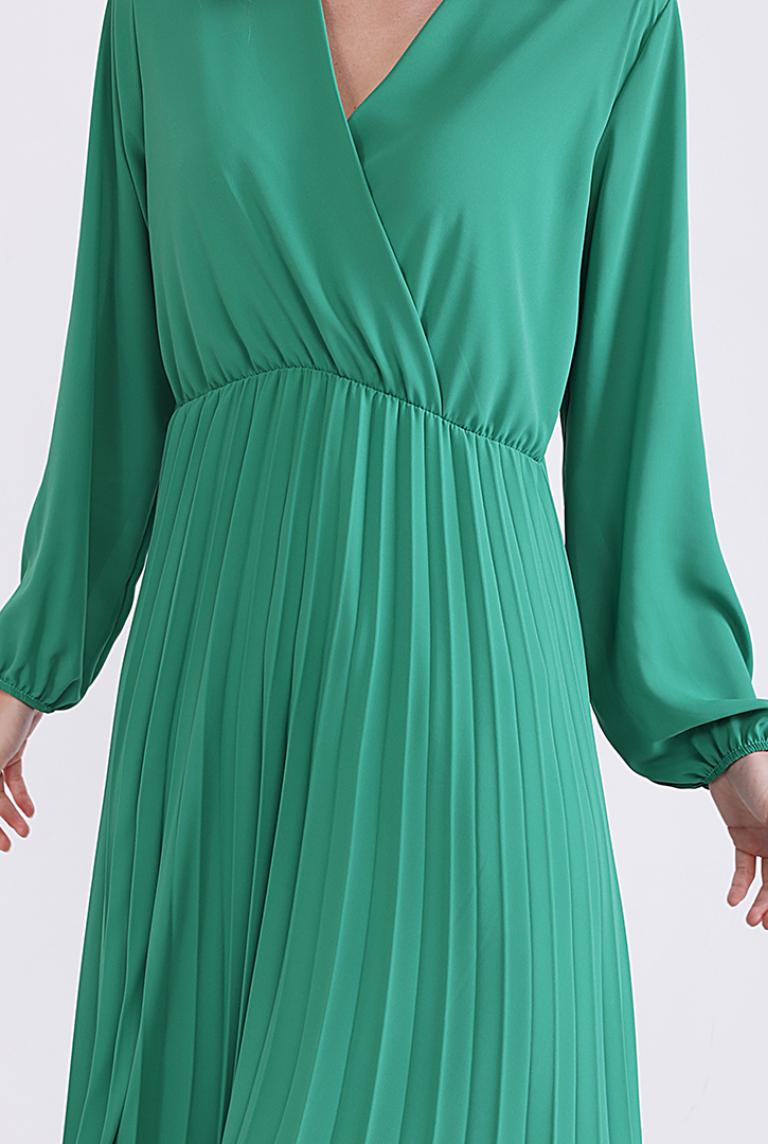 Плиссированное платье с V-образным вырезом Coolples Moda зеленое