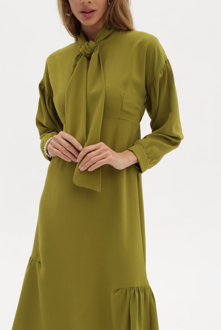 Зеленое стильное платье ниже колен от Z ONE