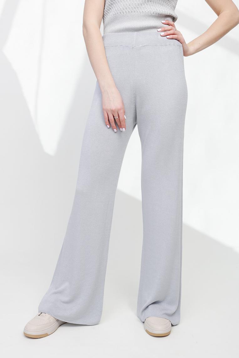 Трикотажные широкие брюки клеш серого цвета от Made in Italy