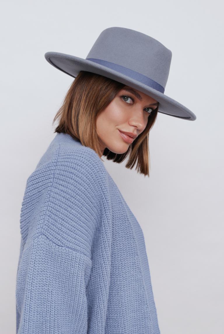 Серо-голубая базовая фетровая шляпа от Saint MAEVE