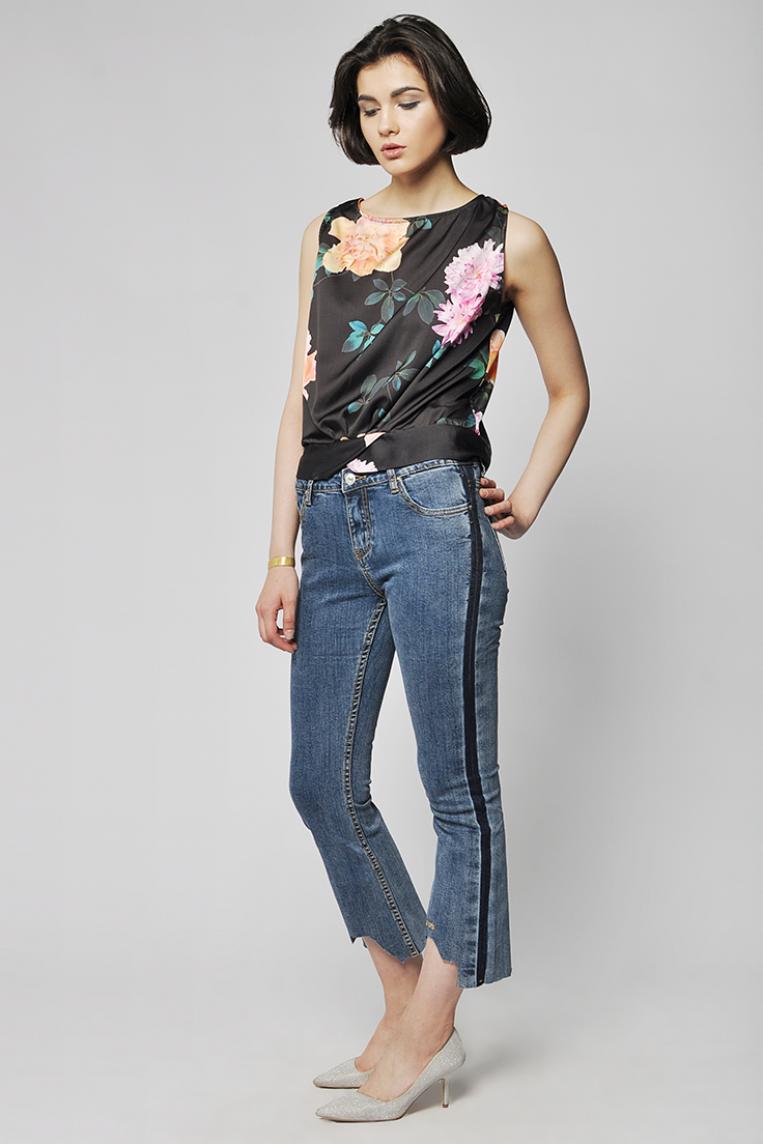 Укороченные джинсы с рваным краем от Loioe Jeans